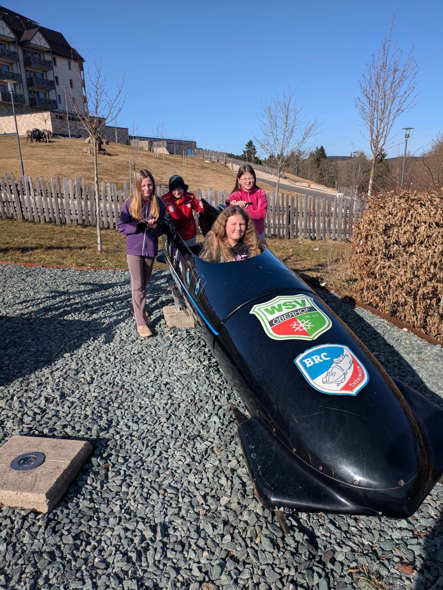 motion_photo_8422159826160021089